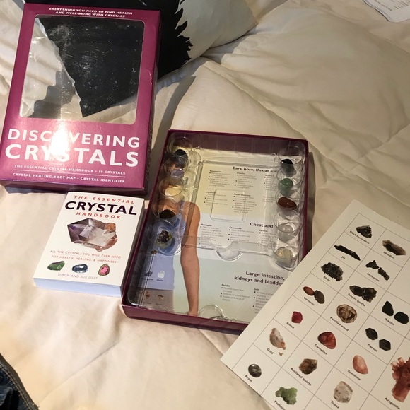 New in Box Discovering Crystals  book and set - Picture 6 of 6
